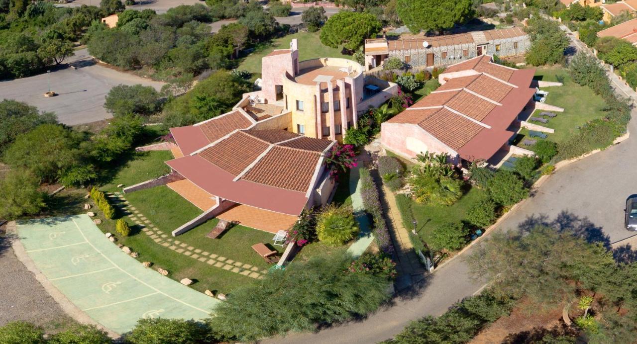Il Borgo Di Porto Corallo *